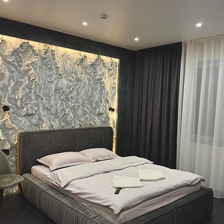 Mini-Hotel Neptun Rivne Eksteriør billede
