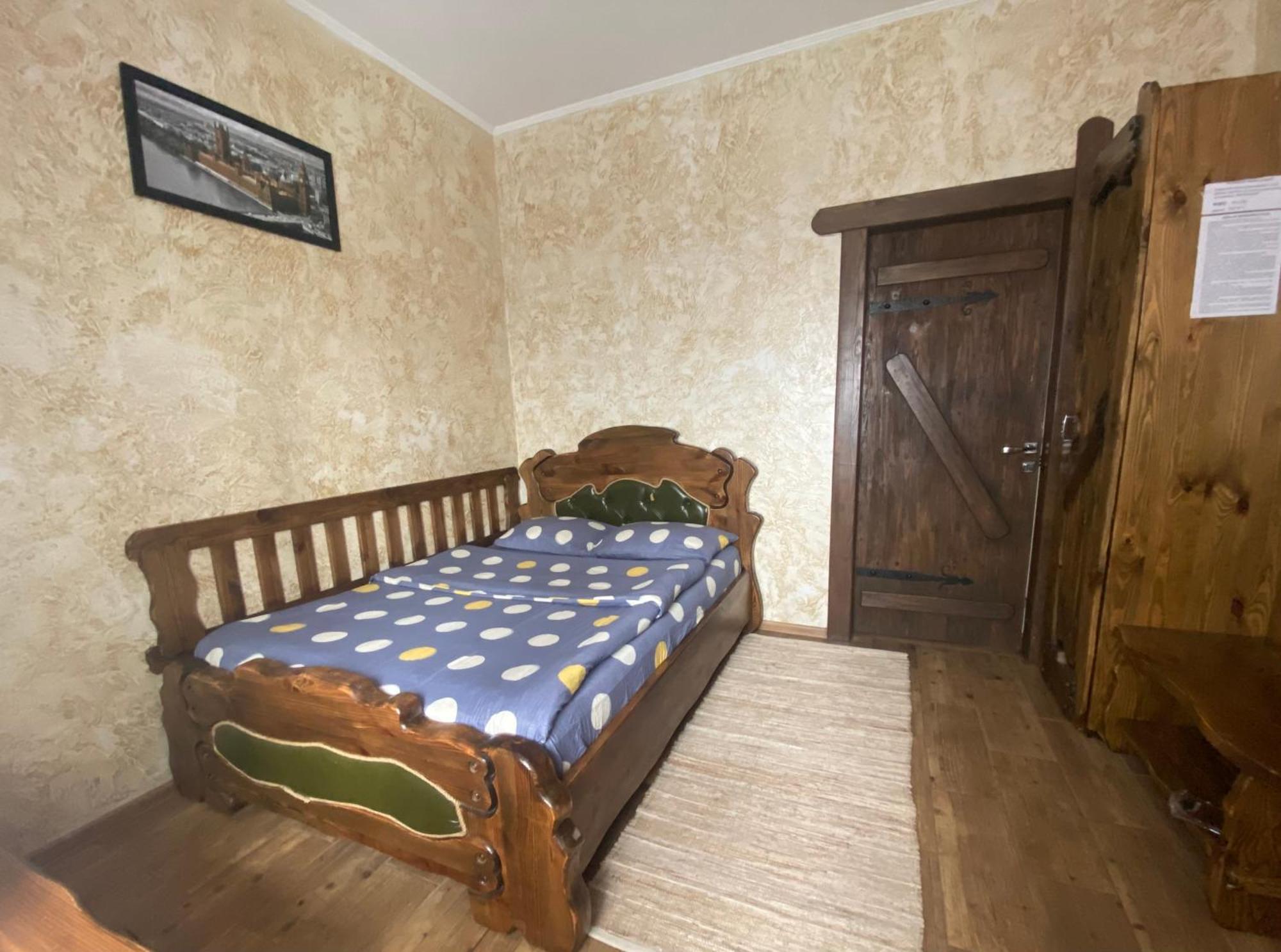 Mini-Hotel Neptun Rivne Eksteriør billede
