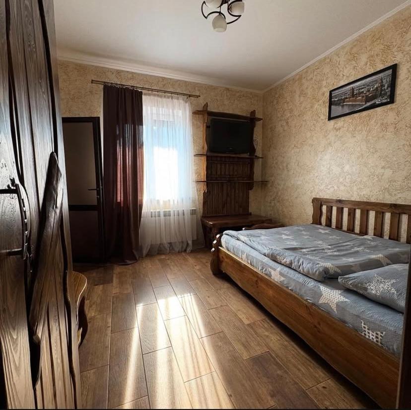 Mini-Hotel Neptun Rivne Eksteriør billede