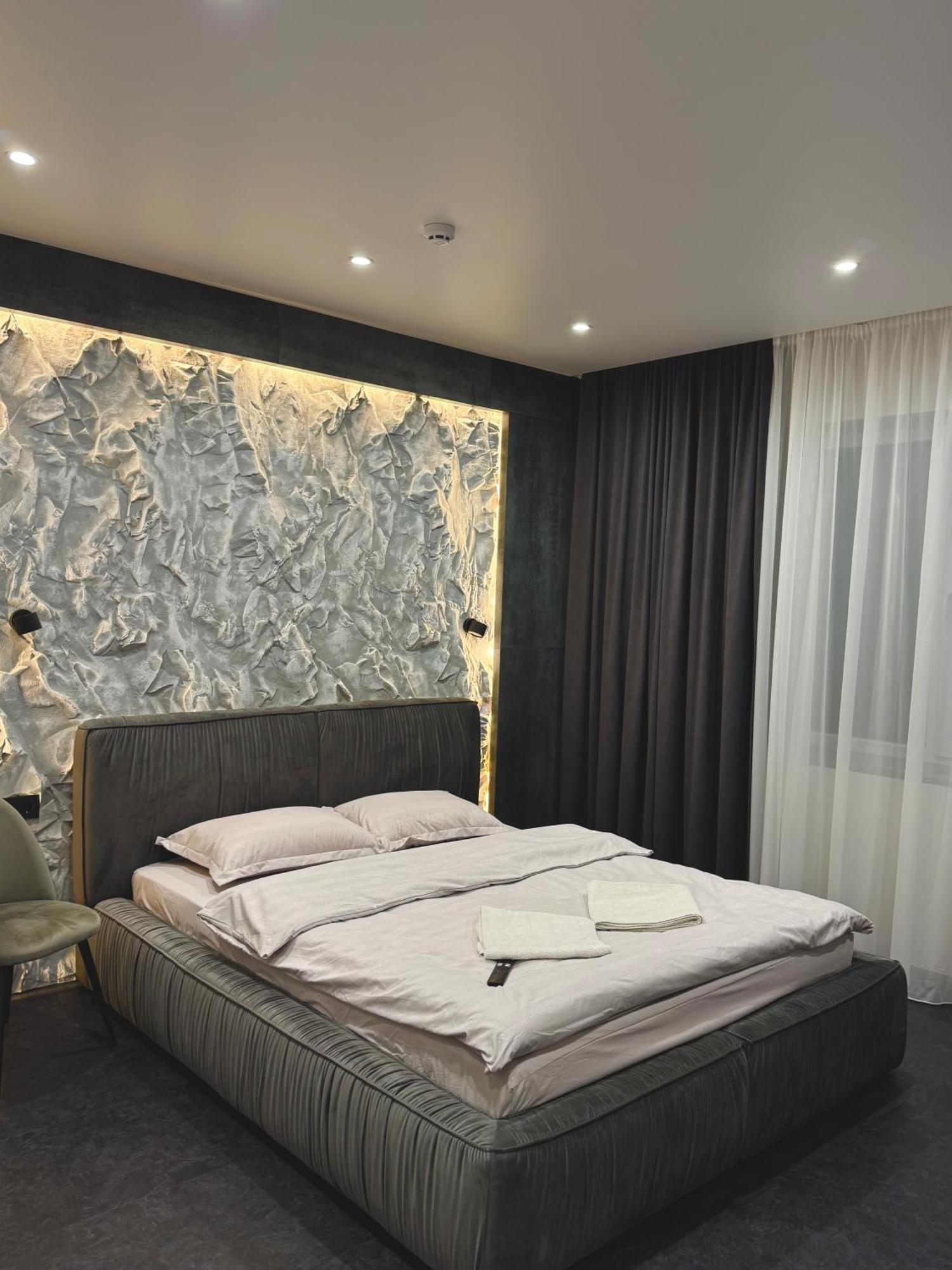 Mini-Hotel Neptun Rivne Eksteriør billede