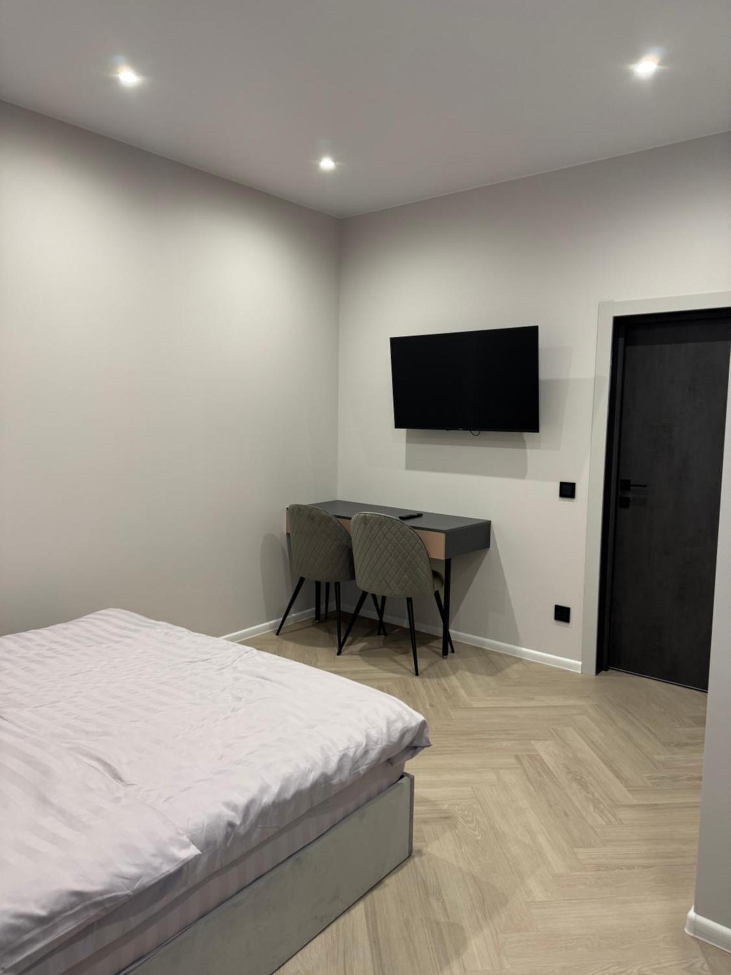 Mini-Hotel Neptun Rivne Eksteriør billede