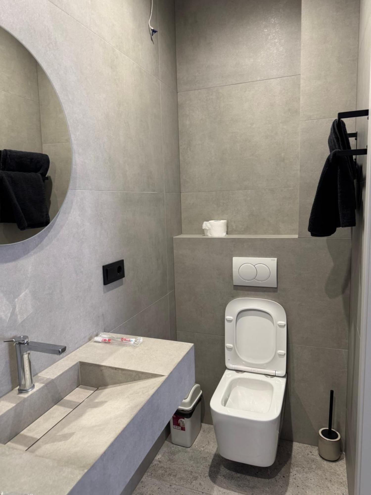 Mini-Hotel Neptun Rivne Eksteriør billede